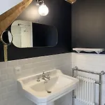 La Maison De Martha Nocleg ze śniadaniem 4*