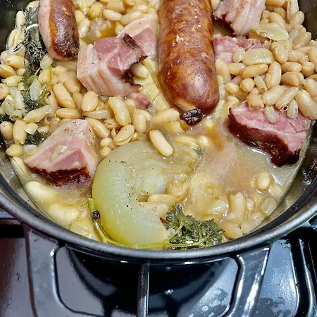 La Maison De Martha Жоне-Клан